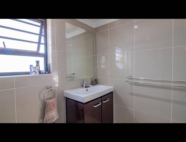 4 BEDROOM FREESTANDING FOR SALE IN BASSONIA